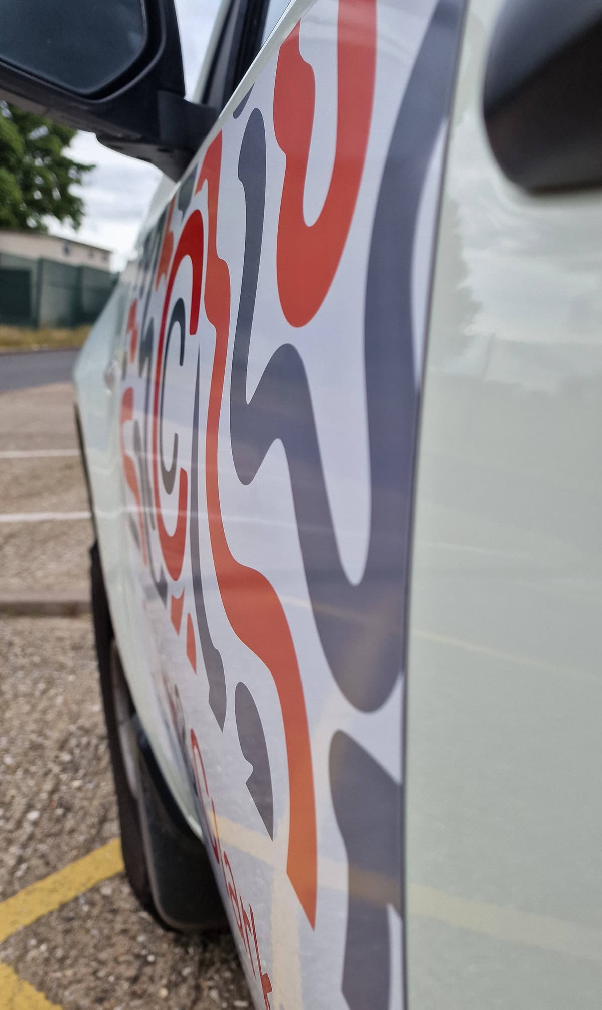 Printed magnetic signs